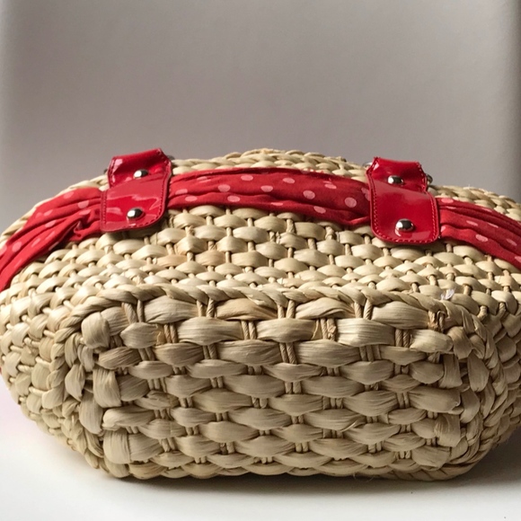 Red Polka Dot Wicker Handbag - Picture 4 of 6